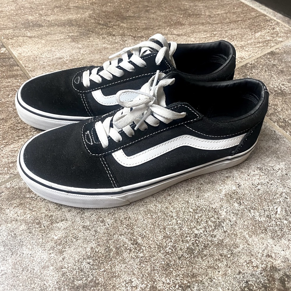 Size 7.5 men’s Vans shoes
